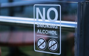an no smoke and alcohol label sign 2023 11 27 05 09 00 utc